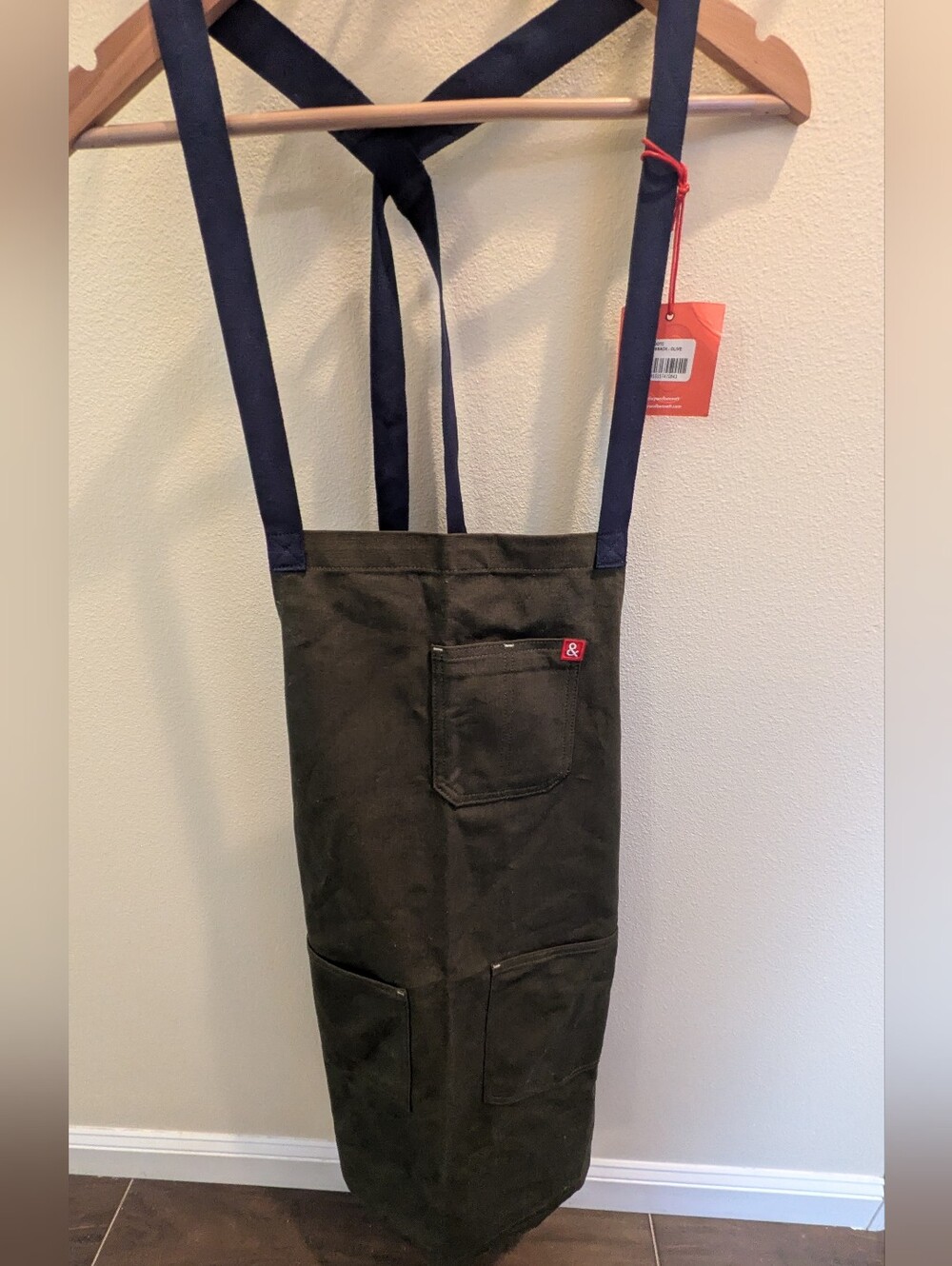 NWT Hedley & Bennett Crossback Apron Olive Green Moss Navy Straps BBQ